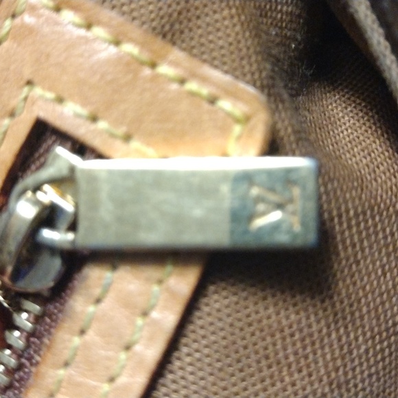 Authentic Louis Vuitton - Picture 3 of 8